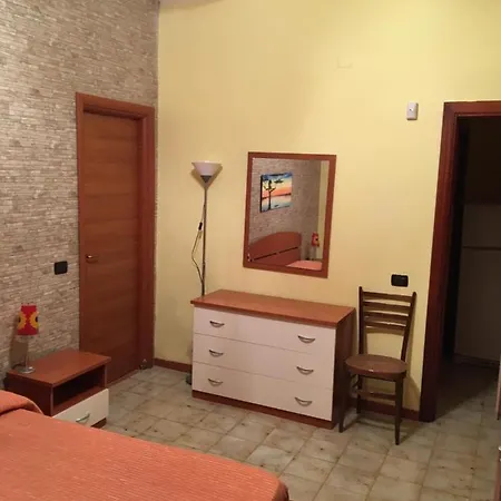 A Pochi Passi Dal Mare In Zona Punta Prosciutto Ferienhaus